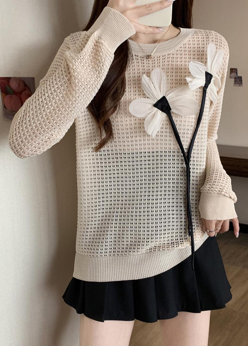 Effortlessly Elegant Top with a Timeless Design