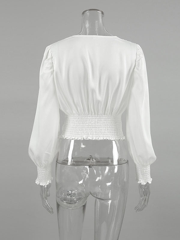 Well Tailored Blouse with a Graceful Silhouette