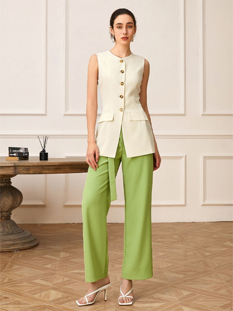 Beautifully Crafted Cardigan in a Classic Style