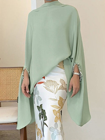 Classic Vintage Blouse with a Flattering Fit
