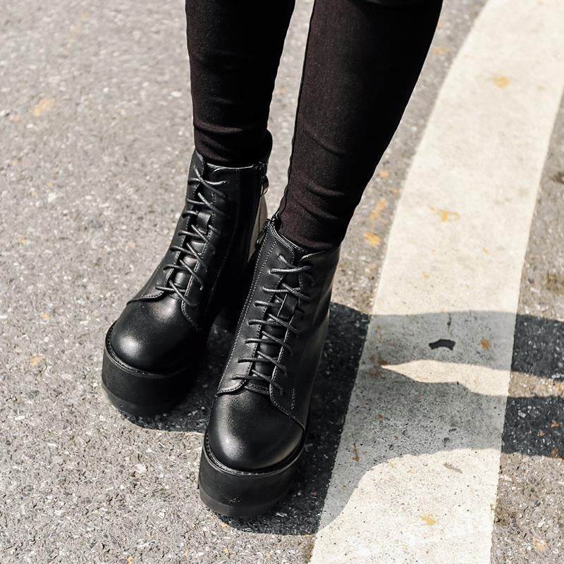 Gracefully Styled Boots for Any Occasion