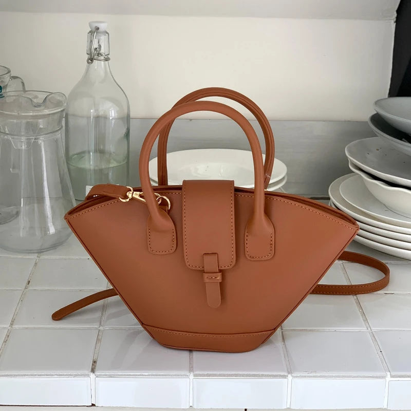 Sophisticated Bag with a Clean Classic Look