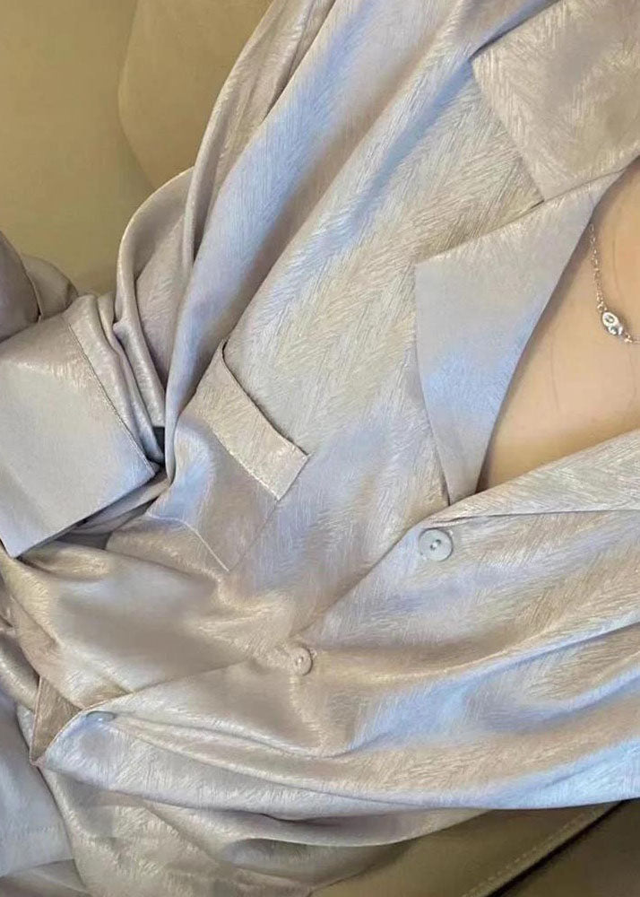 Effortlessly Elegant Garment with a Timeless Design
