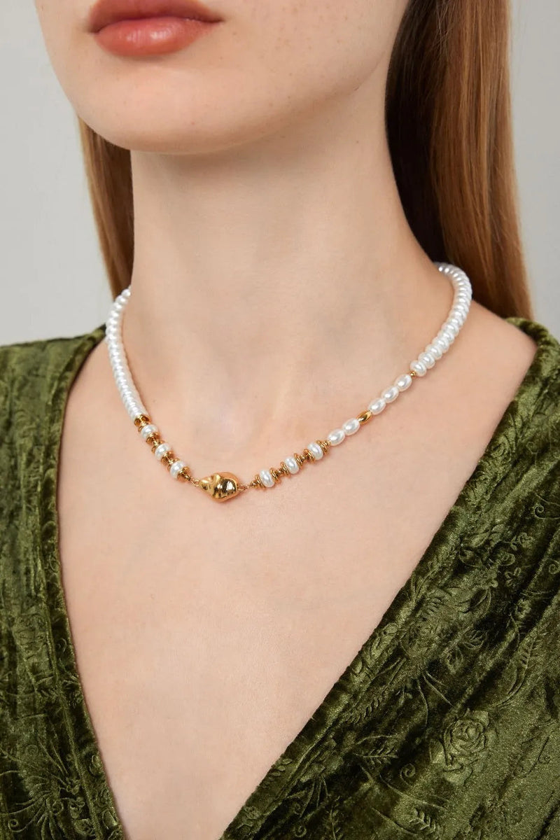 Gracefully Styled Garment for Any Occasion