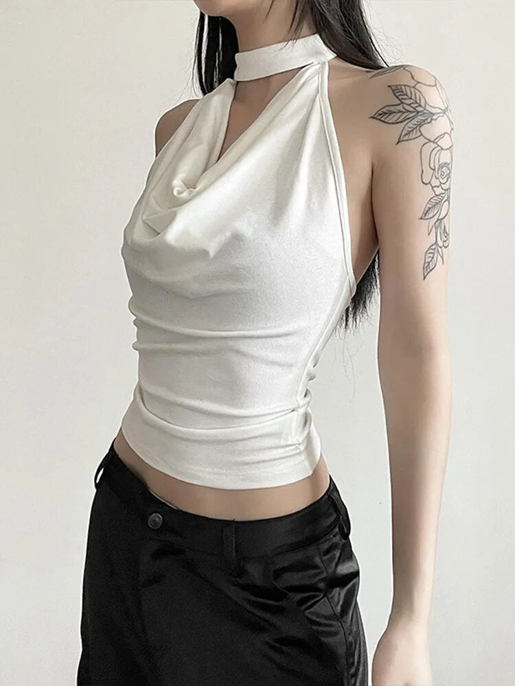 Sophisticated Garment with a Clean Classic Look