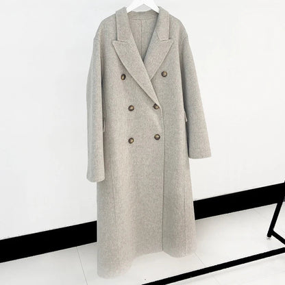 Elegantly Styled Coat for Everyday Wear