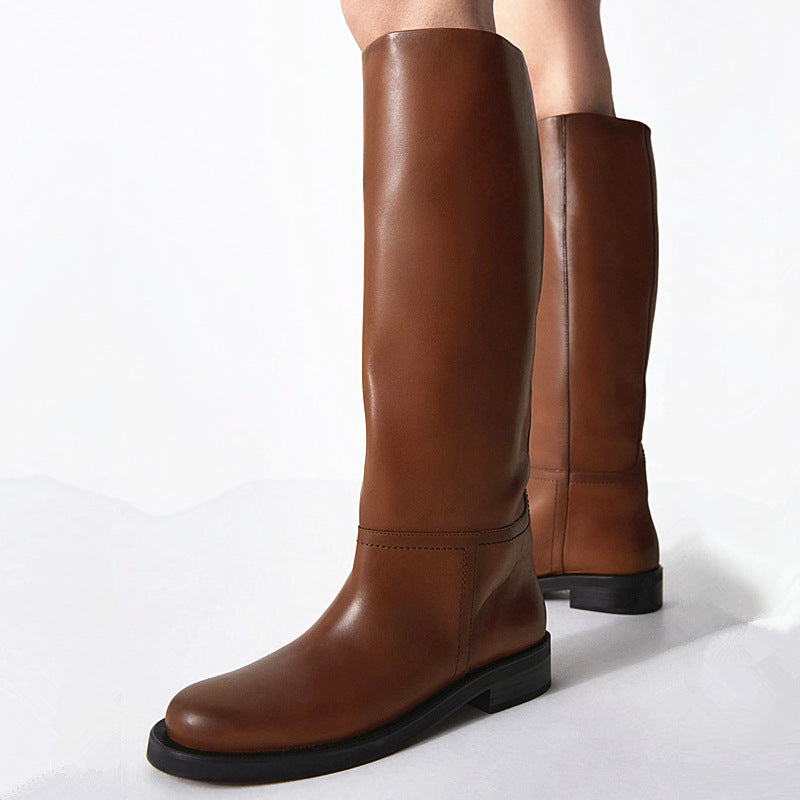 Polished Boots with an Effortless Classic Look