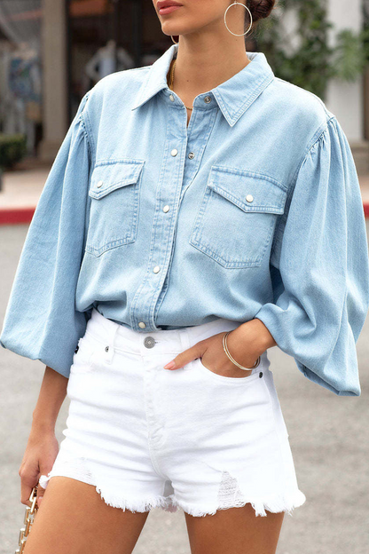 Effortlessly Elegant Garment with a Timeless Design
