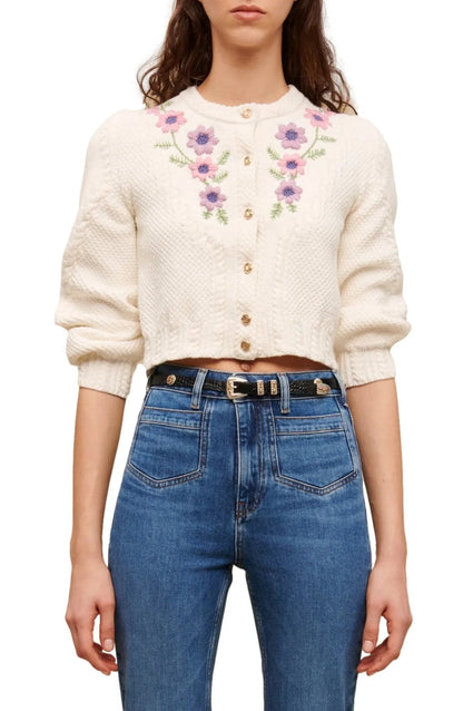 Elegantly Styled Cardigan for Everyday Wear
