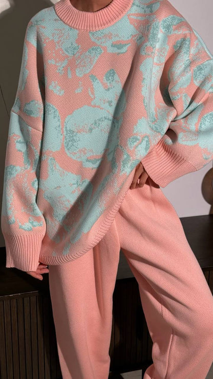 Classic Vintage Sweater with a Flattering Fit