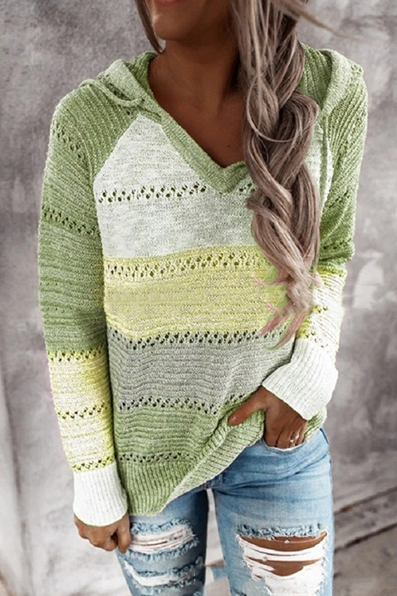 Well Tailored Top with a Graceful Silhouette