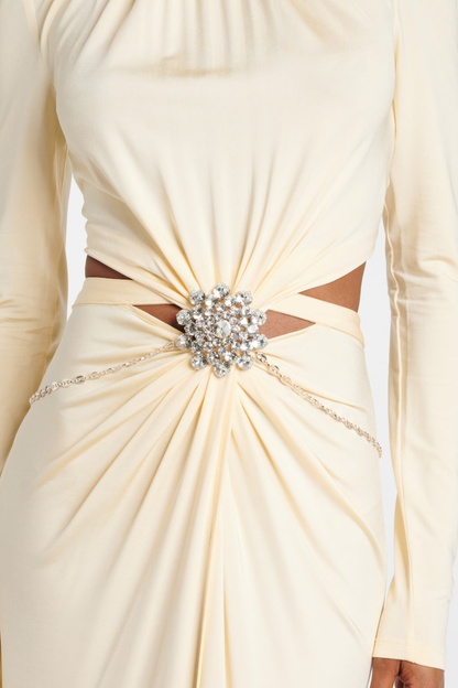 Beautifully Finished Dress in a Timeless Design