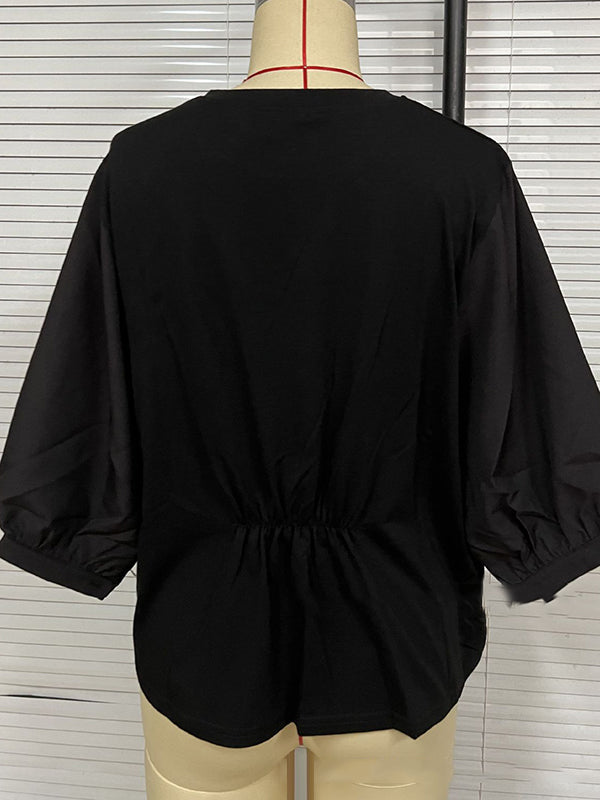 Effortlessly Elegant T-Shirt with a Timeless Design