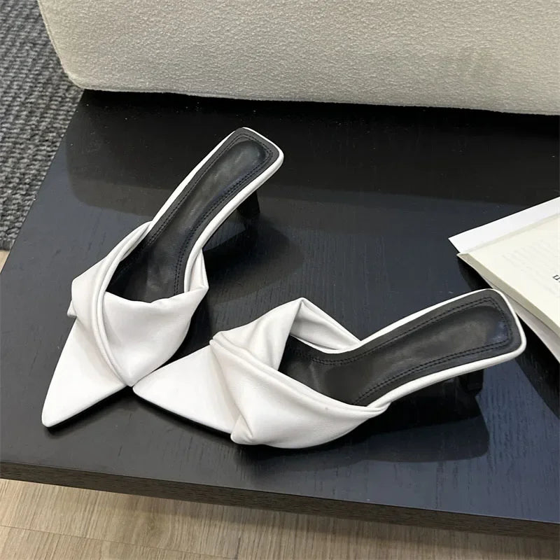 A Vintage Style Heels with Delicate Timeless Details