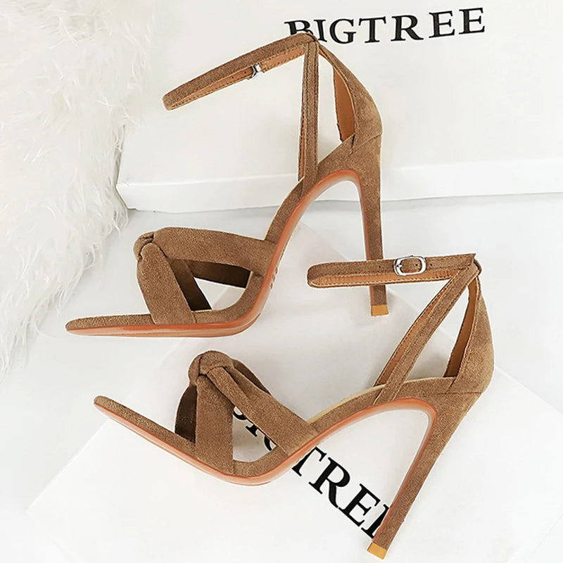 Classic Vintage & Enduringly Stylish Sandals