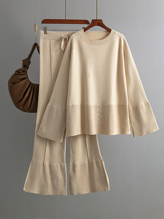 Classic Vintage Sweater with a Flattering Fit
