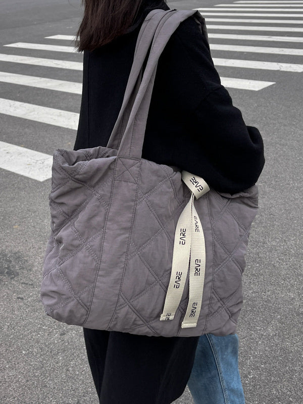 Beautifully Crafted Bag in a Classic Style