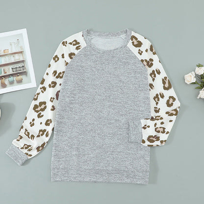 Well Tailored Sweater with a Graceful Silhouette