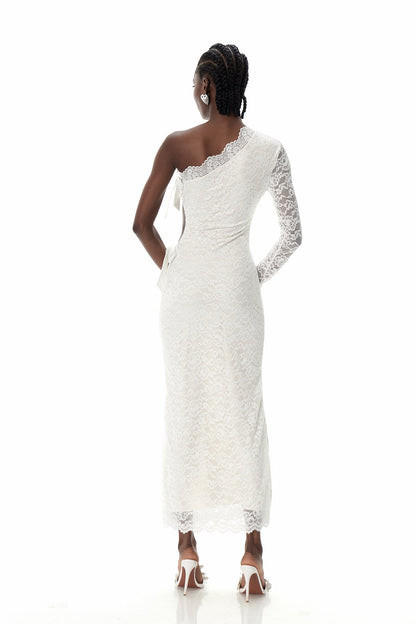 A Vintage Style Dress with Delicate Timeless Details