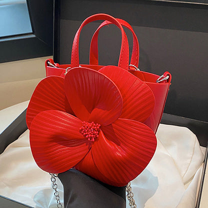 Polished Bag with an Effortless Classic Look
