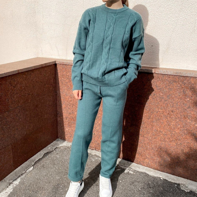 Polished Sweater with an Effortless Classic Look
