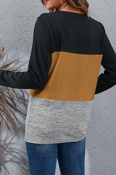 Well Tailored Top with a Graceful Silhouette