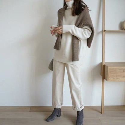 A Vintage Style Pullover with Delicate Timeless Details