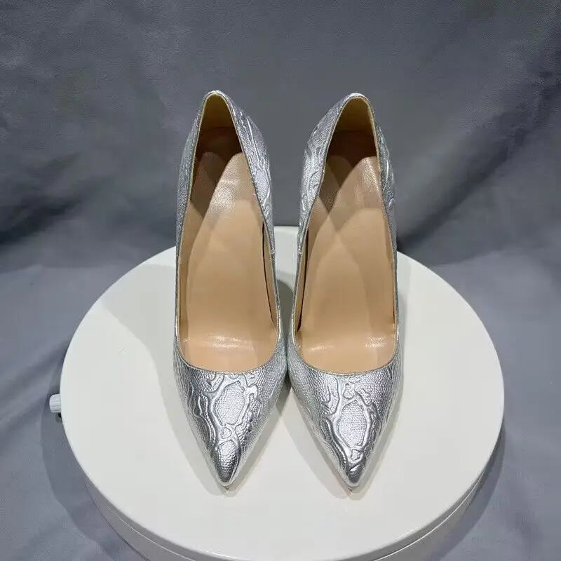 Well Tailored Shoes with a Graceful Silhouette
