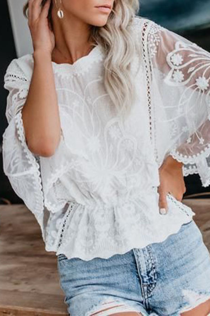 Sophisticated Blouse with a Clean Classic Look