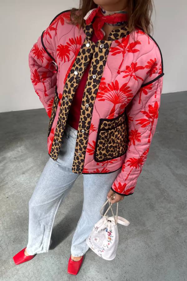 Gracefully Styled Jacket for Any Occasion