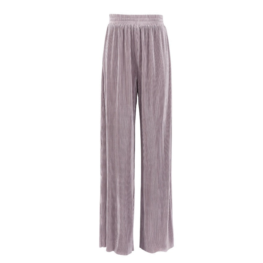 Classic Vintage Pants with a Flattering Fit