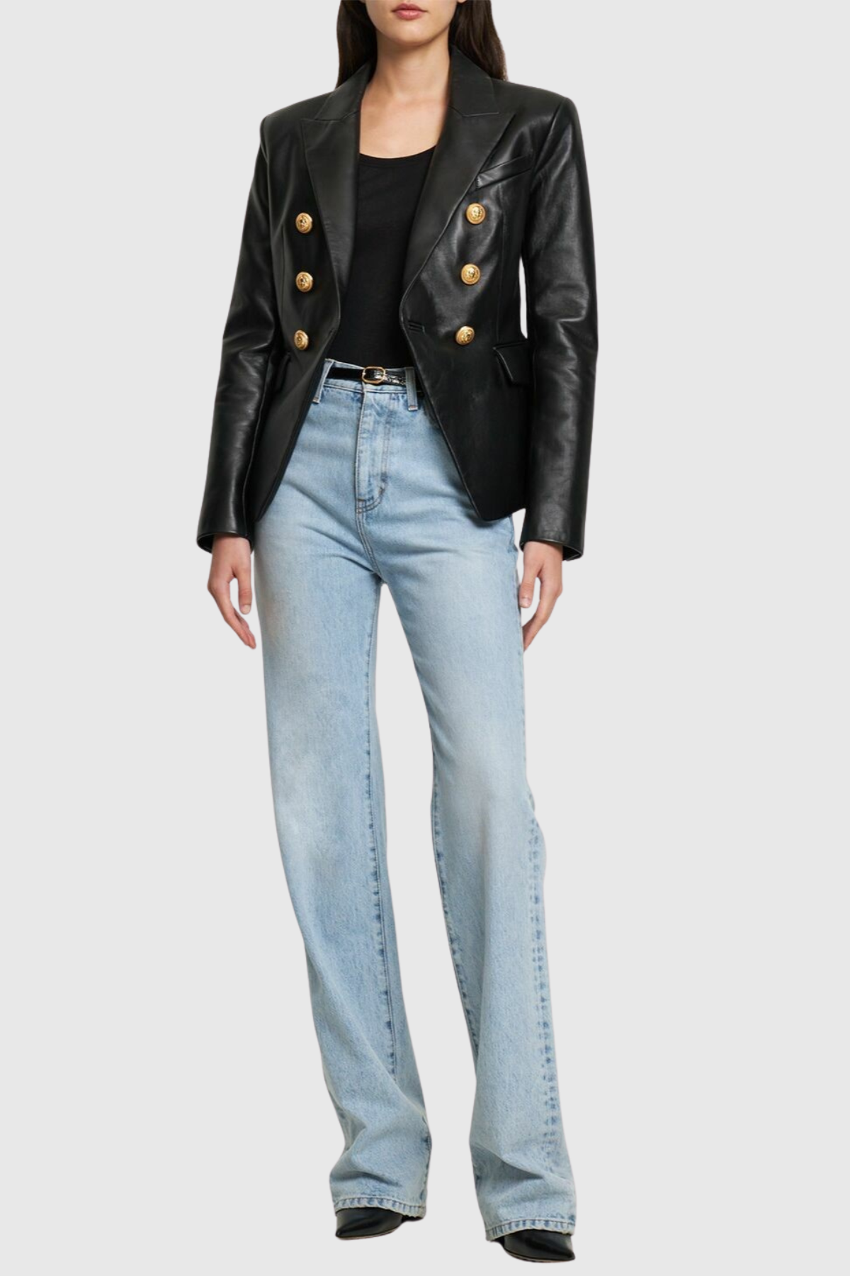 Effortlessly Elegant Garment with a Timeless Design