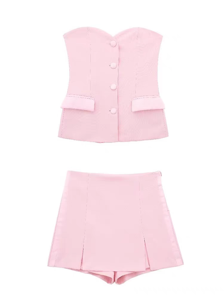 Classic Vintage Top with a Flattering Fit