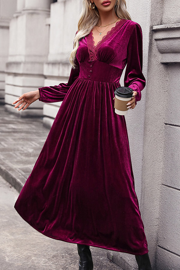 Classic Vintage & Enduringly Stylish Dress