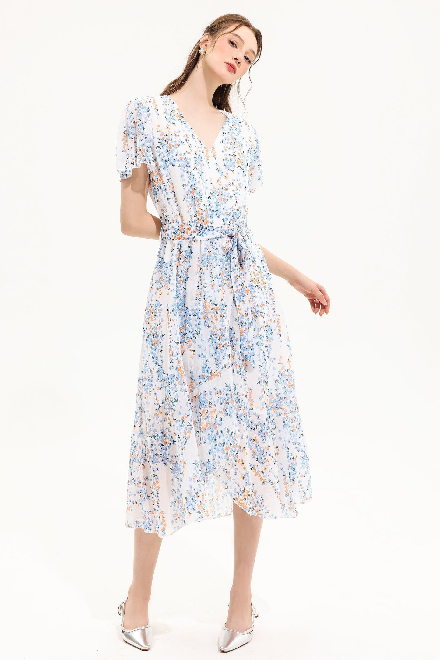 Well Tailored Dress with a Graceful Silhouette