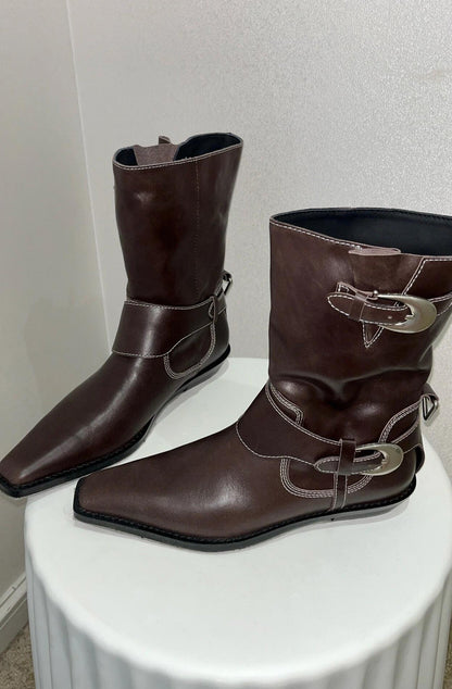 Elegantly Styled Boots for Everyday Wear