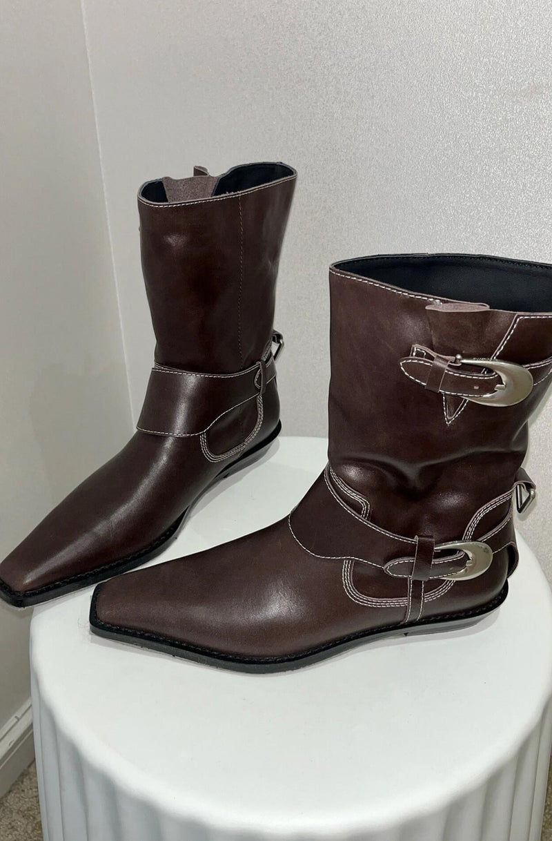 Elegantly Styled Boots for Everyday Wear
