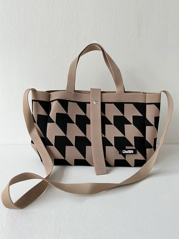 Sophisticated Bag with a Clean Classic Look