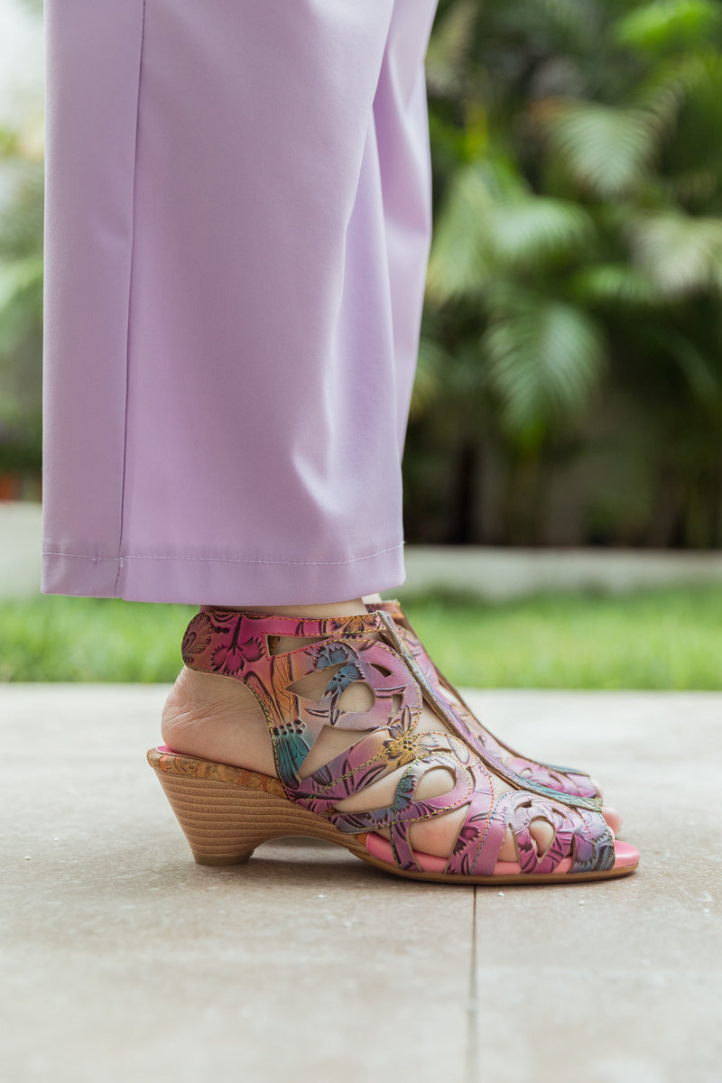 Gracefully Styled Garment for Any Occasion