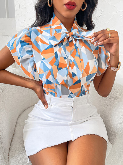 Effortlessly Elegant Blouse with a Timeless Design
