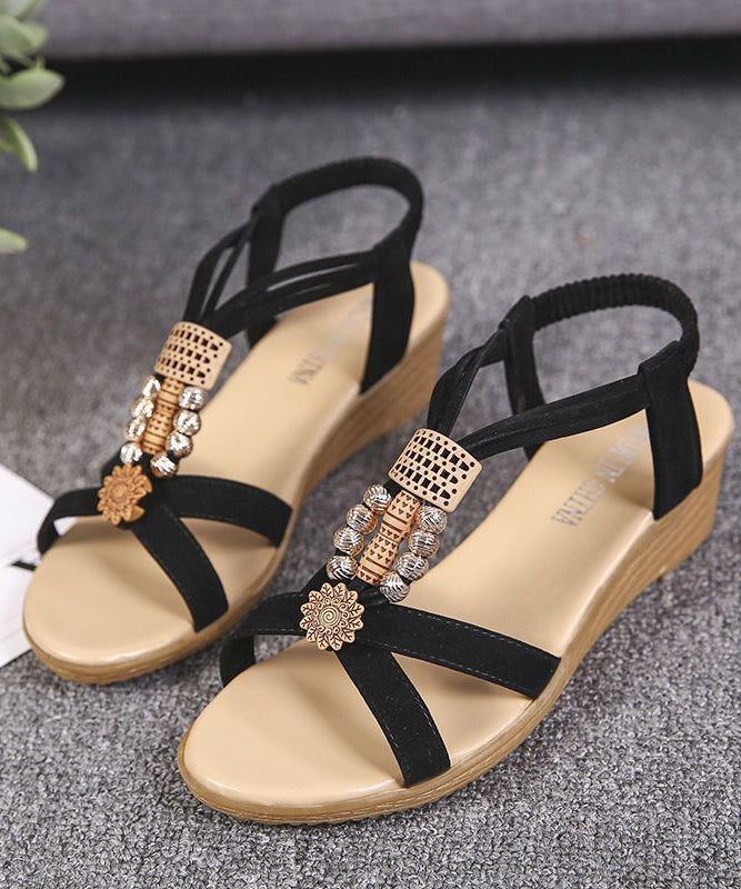 Well Tailored Sandals with a Graceful Silhouette