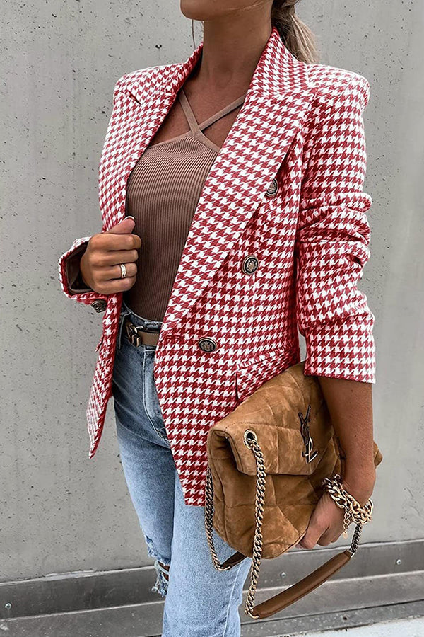 Gracefully Styled Jacket for Any Occasion