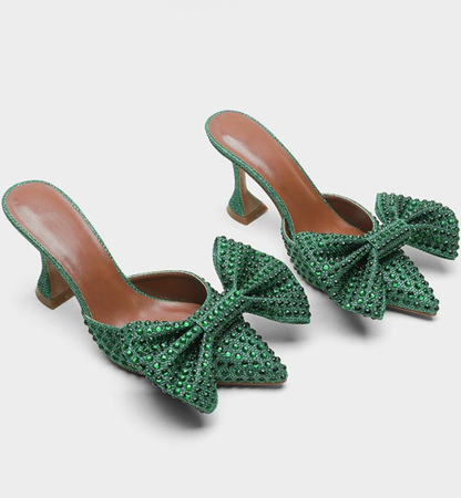 Polished Heels with an Effortless Classic Look
