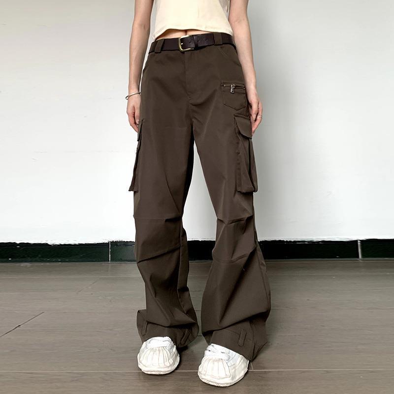 Classic Vintage Pants with a Flattering Fit