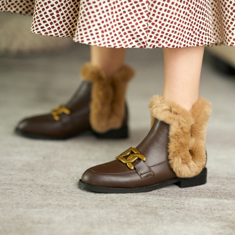 Elegantly Styled Shoes for Everyday Wear