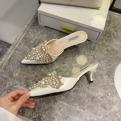 Well Tailored Heels with a Graceful Silhouette
