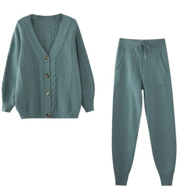 Beautifully Crafted Cardigan in a Classic Style
