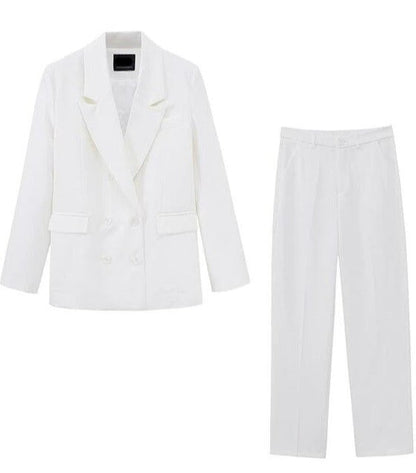 Well Tailored Pants with a Graceful Silhouette