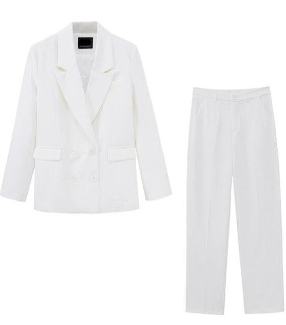 Classic Vintage Pants with a Flattering Fit