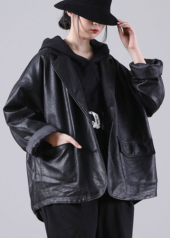 Elegantly Styled Coat for Everyday Wear